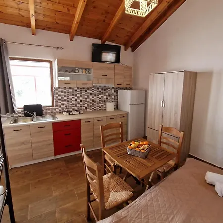 Small Paradise In Kamares 8