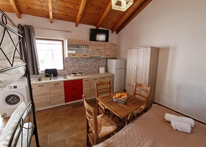 Small Paradise In Kamares 8